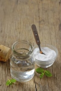 Natural and antibacterial homemade mouthwash
